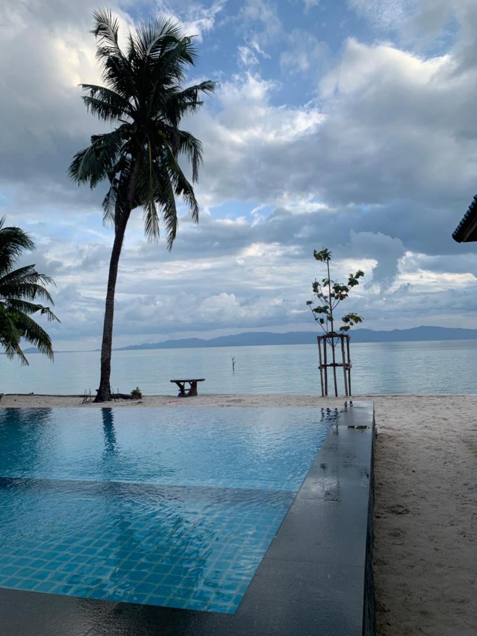 สมุทรา เรสซิเดนซ์ Hotel ท้องศาลา ภายนอก รูปภาพ